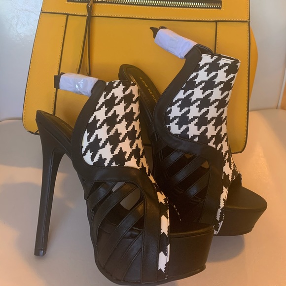 Womenâs high heels Size 7 - Picture 2 of 4